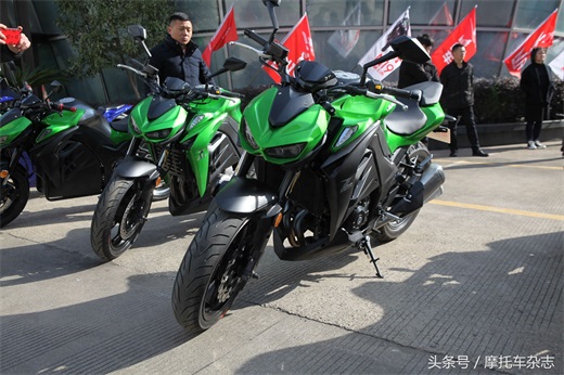 这款刚刚发布的国产“Z1000”引爆国内摩友圈，到底是怎么回事？