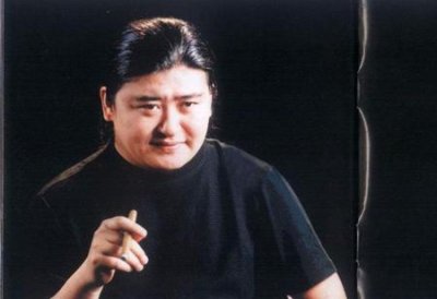 ​香港乐坛谁地位最高(香港乐坛成就最高的歌手)