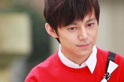 ​娱乐圈内无差评的5位明星，何炅好评如潮，易烊千玺树立青年榜样