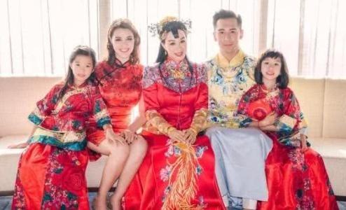 钟丽缇两个女儿近照（钟丽缇大女儿发文疑分手）(4)