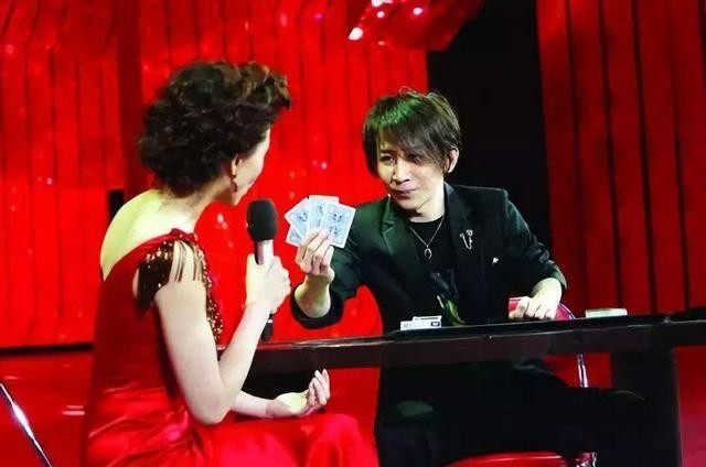 2012年春晚吓人（刘谦回忆2012年春晚魔术）
