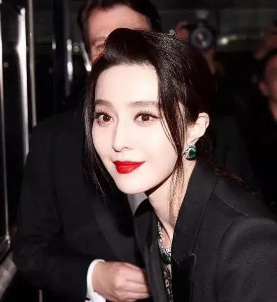 李晨范冰冰结婚照（范冰冰婚纱照曝光和李晨分手后）