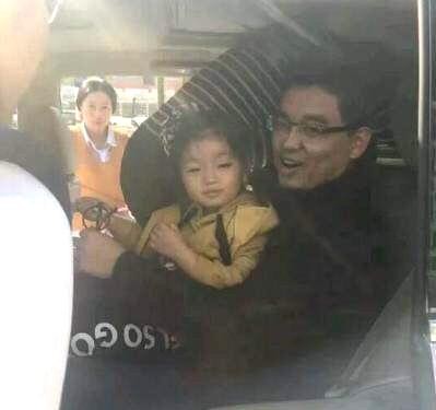 阿拉蕾是谁的女儿的图片（阿拉蕾亲生爸爸曝光 ）