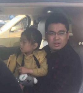 ​阿拉蕾是谁的女儿的图片（阿拉蕾亲生爸爸曝光 ）