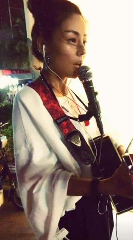 从流浪女到百万网红琼姐（花姐草根逆袭一首狂浪赚千万）(11)