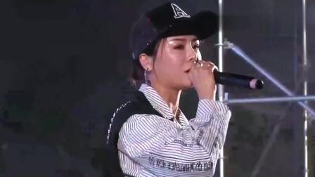 从流浪女到百万网红琼姐（花姐草根逆袭一首狂浪赚千万）(45)