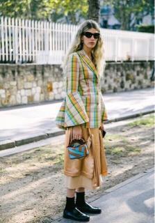 “脚型”一般分为这四种！如果你是最后一种，秋冬天穿皮靴很好看