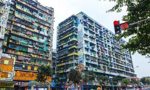 重庆最大的的涂鸦街,小时候对着墙写下的梦想,你还记得吗?