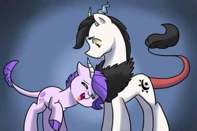 ​小马宝莉：五位马儿拟人化过程图，第五个最可爱，第三个是亮点