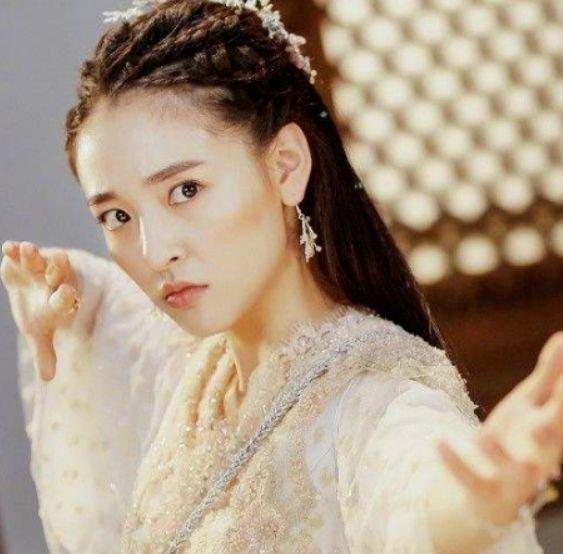 吴倩演过最美的角色,白落衡火了,亦篱火了,可爱的她却被遗忘