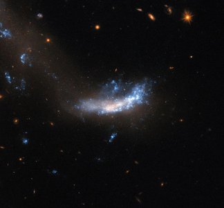 ​距离地球 1.5 亿光年，哈勃望远镜分享 UGC 5189A 星系新图片
