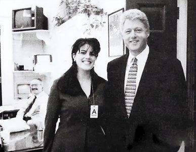 2012年希拉里助手披露：为报复克林顿，希拉里私生活也很混乱