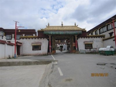 ​43天 独驾西藏大环线第7天--理塘至稻城亚丁，一条美丽的景观道路