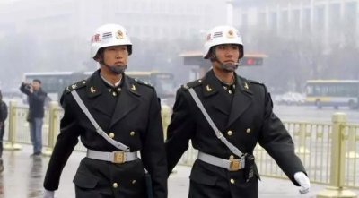 ​都说部队纠察不好当，看看这个纠察心里在想啥