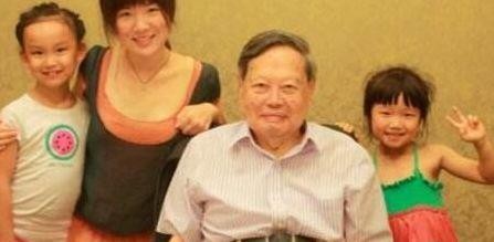 翁帆产下一子四岁(翁帆产下一子2025现在健康活泼吗?)