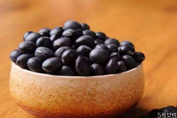 如何自制黑豆浆呢 黑豆浆应该怎么打呢