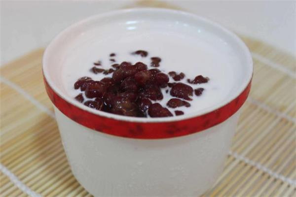 双皮奶可以用奶粉做吗 双皮奶怎么用奶粉做