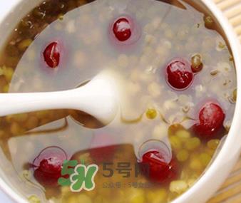 绿豆汤能防中暑吗？喝绿豆汤能预防中暑吗？