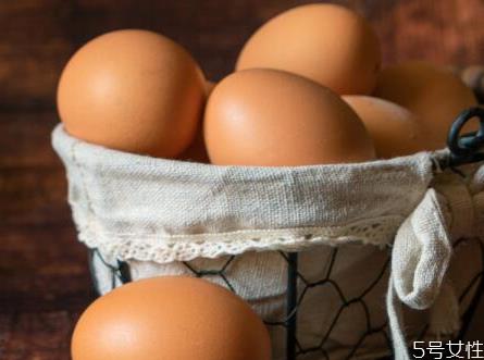 鸡蛋长白点是沙氏门菌吗 怎么判断鸡蛋是否感染了沙氏门菌
