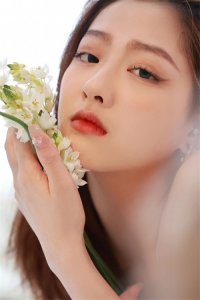 ​慵懒清纯甜美美女生活写真