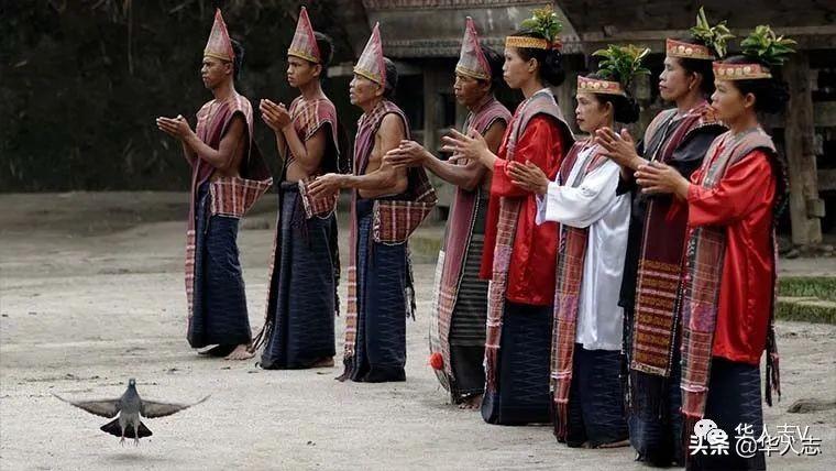 一桥飞架南北的一桥是指什么