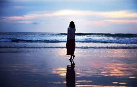 落泪带字伤感图片之心碎