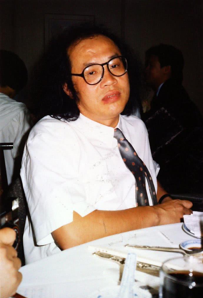 岑建勋个人资料写真作品