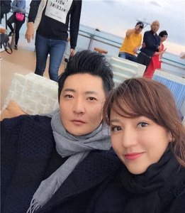 ​陆毅鲍蕾郭京飞鲍莉，娱乐圈模范夫妻的经营之道