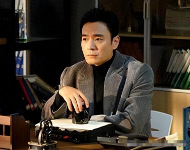 ​李光洁：娶过郝蕾，爱过王珞丹，负了殷桃，38岁迎来人生的救赎