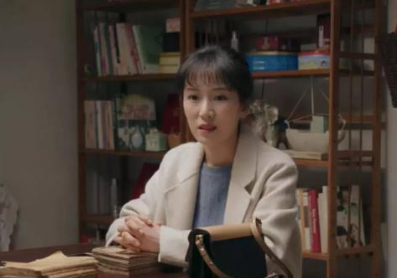 李念靠《蜗居》红极一时,嫁给富商炫富引非议,如今凭都挺好翻红