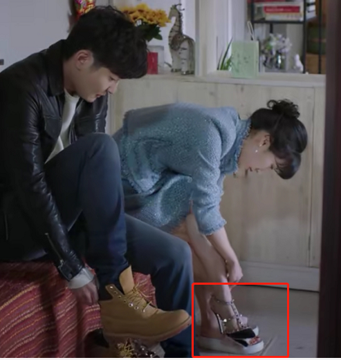 李念靠《蜗居》红极一时,嫁给富商炫富引非议,如今凭都挺好翻红