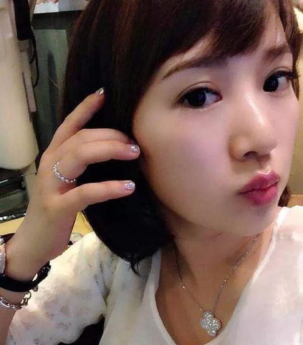 李念靠《蜗居》红极一时,嫁给富商炫富引非议,如今凭都挺好翻红