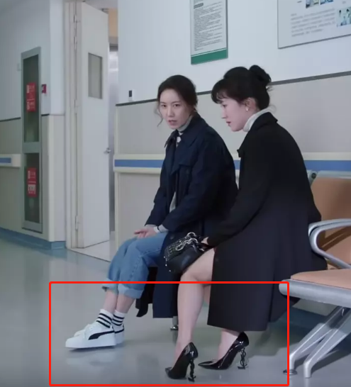 李念靠《蜗居》红极一时,嫁给富商炫富引非议,如今凭都挺好翻红