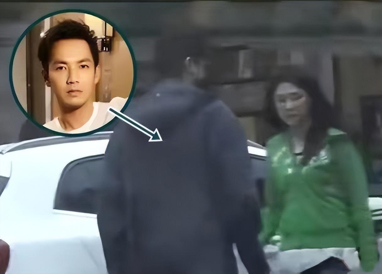 钟汉良个人资料档案一家三口(47岁钟汉良被曝隐婚生女!小5岁娇妻北京探班被拍,身材修长很美)