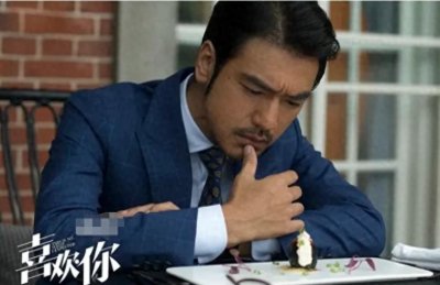 ​看到金城武年轻的照片，才懂得为什么陈冠希说金城武比他帅多了