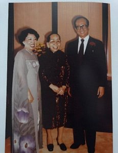 ​香港顶级风水大师蔡伯励：为霍英东选坟，“劝”赌王一年后再下葬