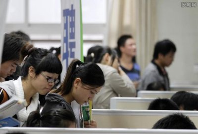 ​成都一公司人事称大专生只值200,启出科技是干嘛的？