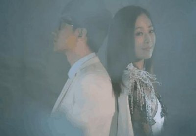 ​大家喜欢《肩上蝶》这首歌的原因，因为路不会永远坎坷！