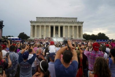 ​美国终于在国庆日举办阅兵了