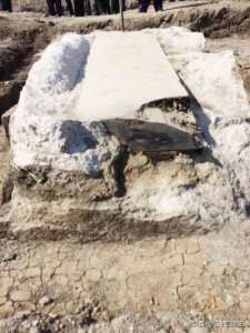 ​江苏泰州出土明代浇浆墓综述