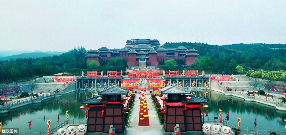 中国十大影视基地，偶遇明星必去