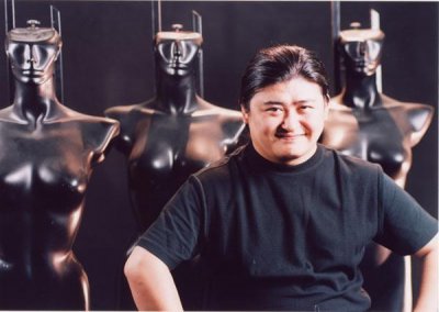 ​刘欢的老婆是谁(原来刘欢的老婆就是她，面相大气穿着特别，女儿刘一丝长得很漂