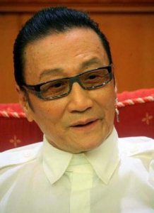 ​80岁谢贤的31岁女友COCO近照