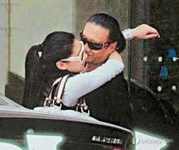 80岁谢贤的31岁女友COCO近照