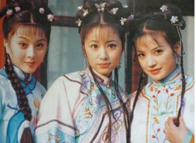 ​20年前她是大热剧里的丫鬟，40岁的她如今身价十亿，颜值依旧在线