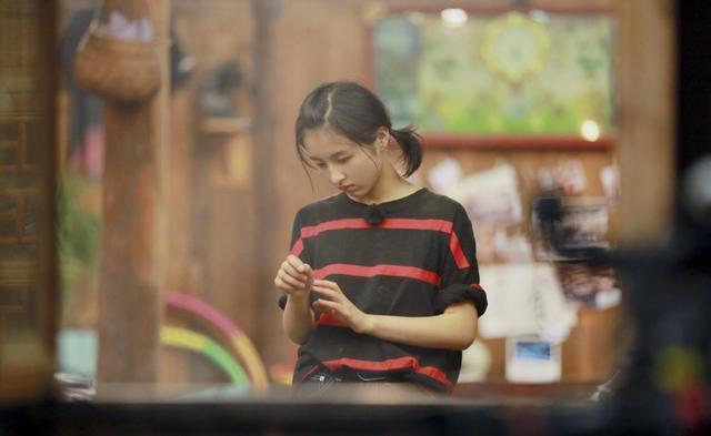 《向往的生活》何蓝逗做啥都错,是自身不够硬,还是被过度消费?