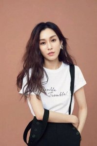 ​范玮琪演唱会惨遭停办，从“傻大姐”到“全网嫌”，她究竟怎么了