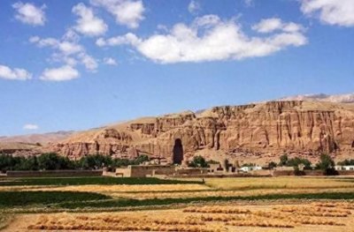 ​消失的阿富汗国宝巴米扬大佛，世界最高的立佛，现只留下残骸