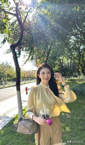 ​美且有才的主持人：杨帆