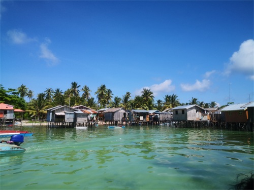 世界上最后一只海洋游牧民族——巴瑶族